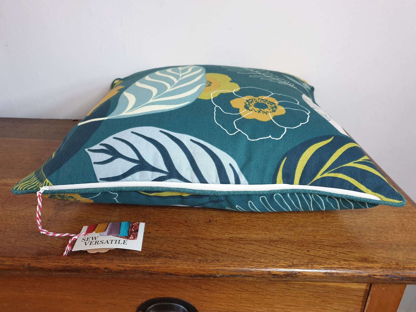 Levande Leaf Pattern Cotton Scatter Cushion Cover